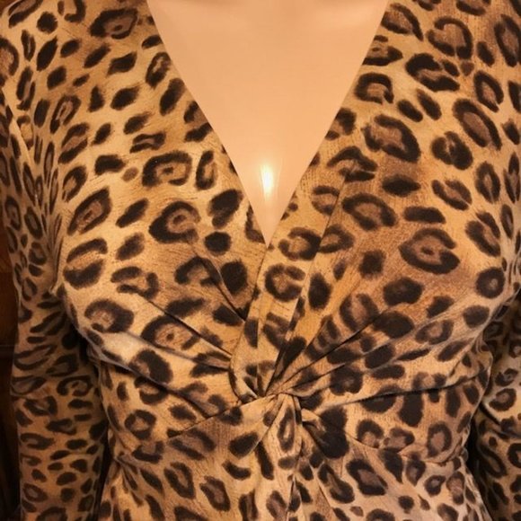 Jones New York Leopard Twist Front Top - Picture 8 of 12